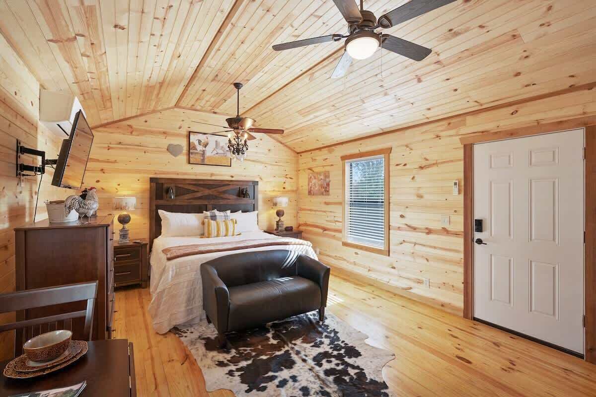 1 habitación, decoración personalizada y muebles diferentes 