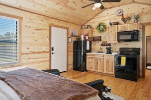 Cabin, 1 King Bed, Kitchen (411 E Main St #4) | Private kitchen | Coffee/tea maker, electric kettle - Gorgeous Cabin on Main-steps to Pacific War Museum (Fredericksburg)