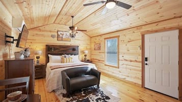 Cabin, 1 King Bed, Kitchen (411 E Main St #4) | 1 bedroom, individually decorated, individually furnished, bed sheets