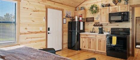 Cabin, 1 King Bed, Kitchen (411 E Main St #4) | Private kitchen | Coffee/tea maker