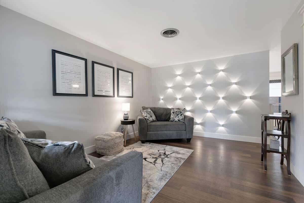 House, Multiple Beds, Patio, City View (326 W Burbank St) | Living area