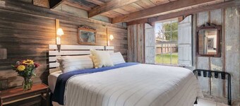 Gorgeous Barn Cabin 10min From Main St!