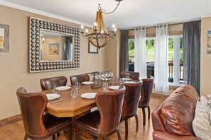 Dining - Spacious & Chic! Ideal for Large Groups Near Resort with Private Hot Tub! (Steamboat Springs)
