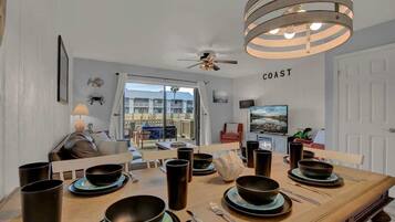 Condo, nhiều giường, có thể sử dụng hồ bơi (2107 Bayhouse Dr) | Nội thất