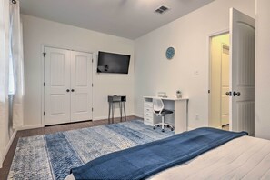 Casa, várias camas, banheira de imersão | 4 quartos, individualmente decorados, individualmente mobiliados