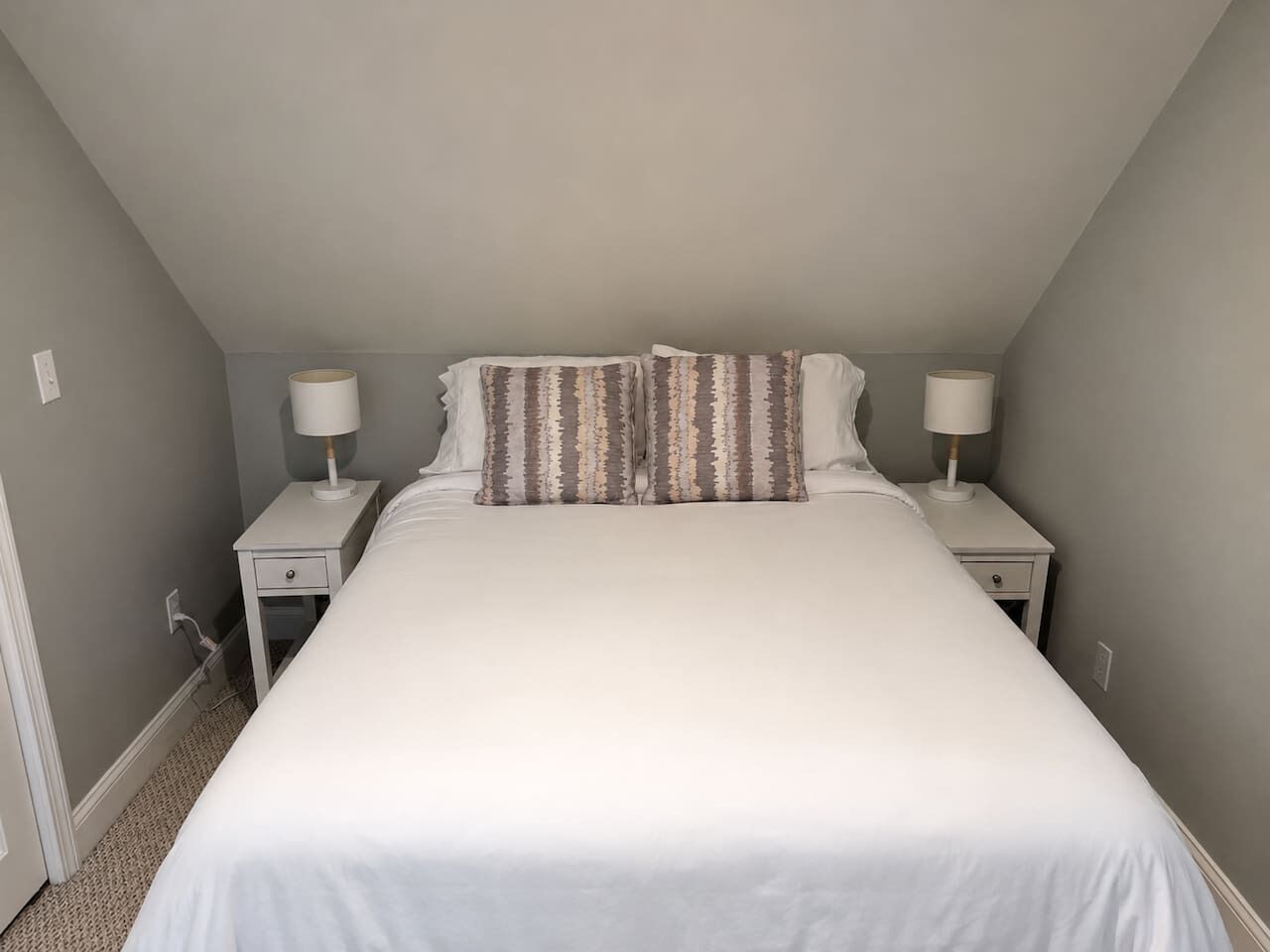 1 habitación, tabla de planchar con plancha, wifi gratis y ropa de cama 