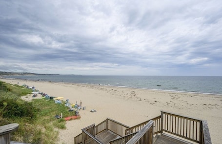 Sun loungers. Quaint & Clean Cape Cod Loft