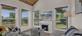 Heilung Haus With Sauna & Cowboy Pool - 20 Min to Fred