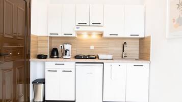 Lejlighed | Privat køkken | Køleskab, kogeplade, elkedel