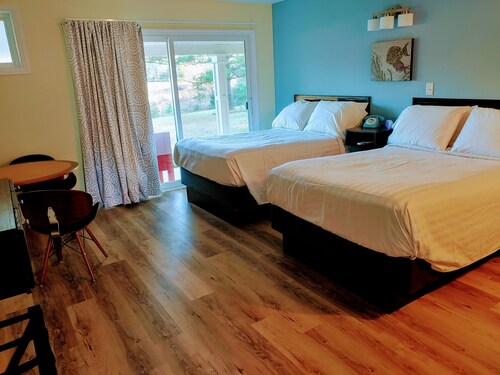 Boiling Spring Lakes Motel