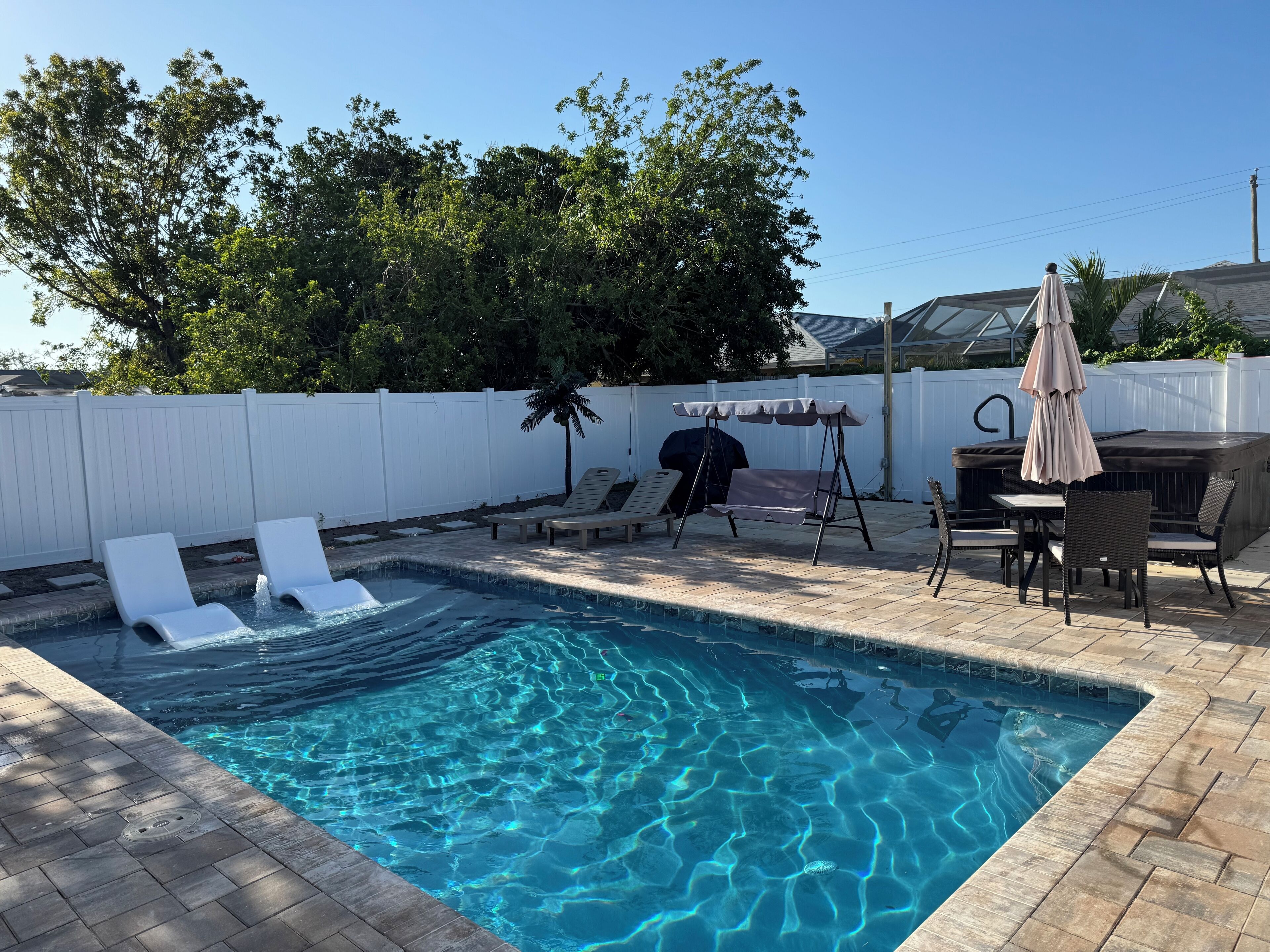 Outdoor pool, a heated pool