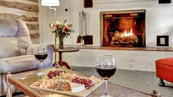 Cabin, Multiple Beds, Patio (1120 Upper Live Oak) | Interior