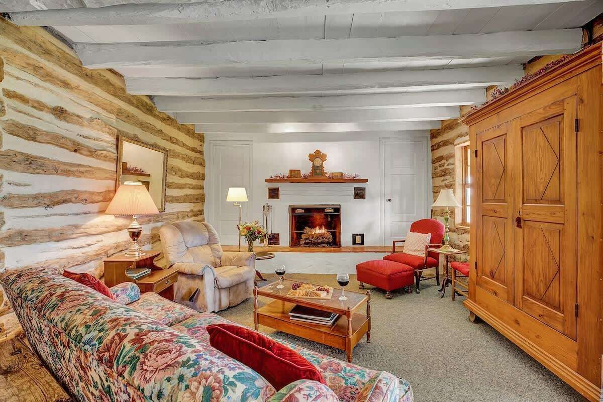 Cabin, Multiple Beds, Patio (1120 Upper Live Oak) | Living area | Fireplace