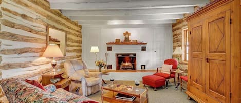 Cabin, Multiple Beds, Patio (1120 Upper Live Oak) | Living area | Fireplace