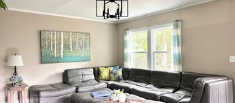Tranquility Cottage · Private Peaceful Surroundings Near HPU and Everything!