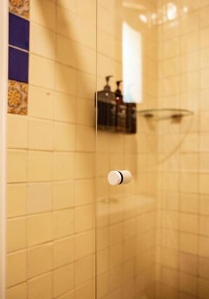 Free toiletries, hair dryer, towels, soap - Deluxe Suite (Oaxaca de Juárez)