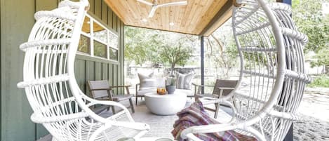 House, Multiple Beds, Pool Access, City View (116 W Burbank) | View from room