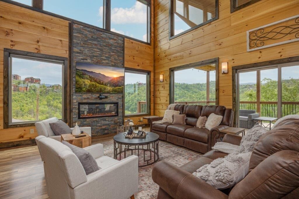 Cabin, Multiple Beds, Hot Tub | Living area