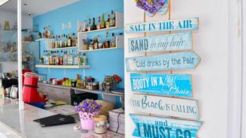 Apartment | Bar (on property)