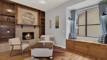 Huis, meerdere bedden, toegang tot zwembad (217 W. Driftwood) | Interieur
