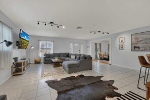 House, Multiple Beds, Pool Access (217 W. Driftwood) | Living area | TV
