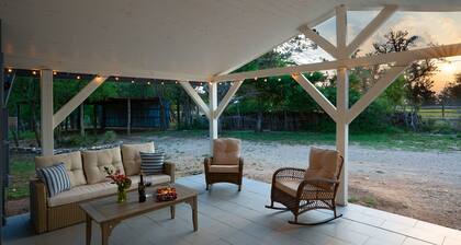 Luxurious Haus With Firepit & Cowboypool - 6 Mins to Fred