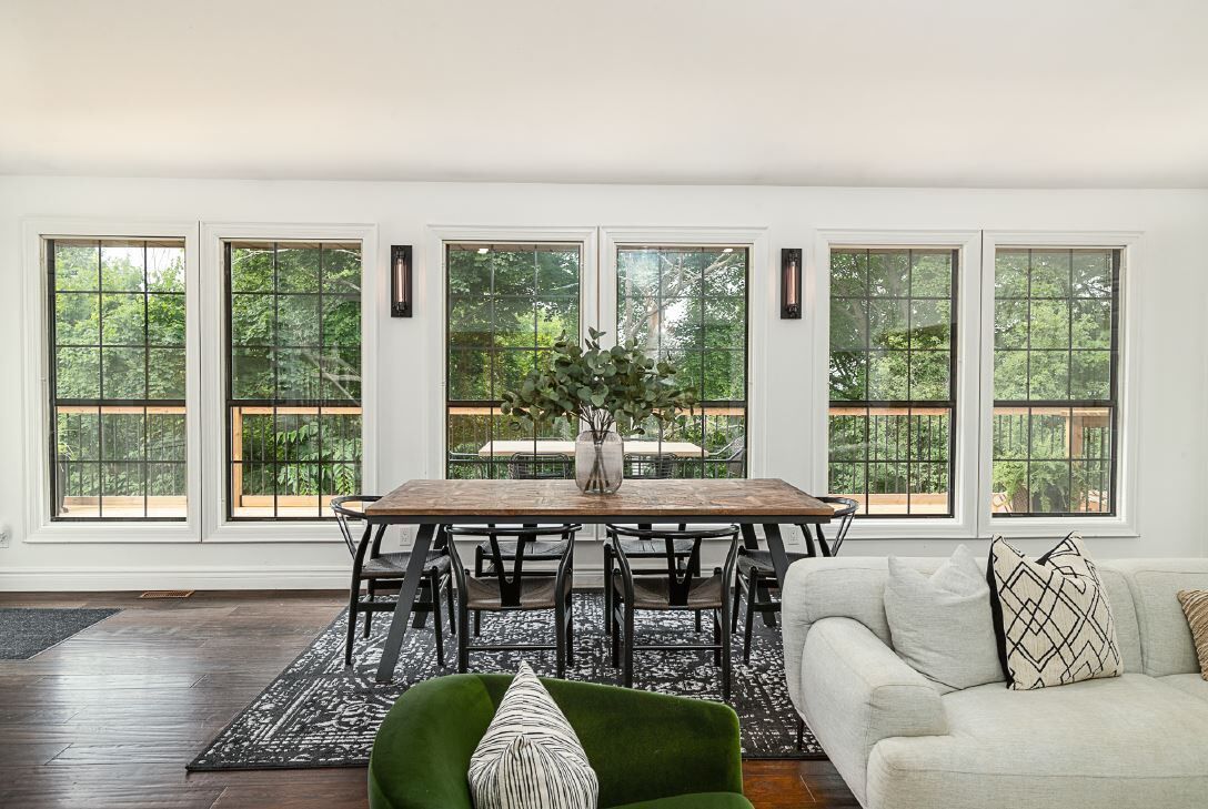 Smart TV, fireplace, video games, books