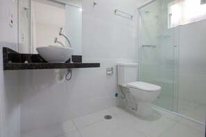 Appartamento Deluxe | Bagno | Doccia, asciugamani