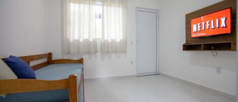 Deluxe Apartment | 1 bedroom, desk, laptop workspace, free WiFi