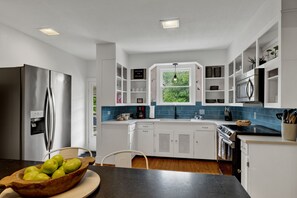 House, Multiple Beds, Patio | Private kitchen | Fridge, microwave, oven, stovetop