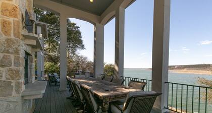 Lakefront Luxury-breathtaking Views-games-firepit