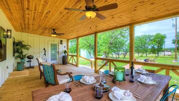 Cottage, Multiple Beds, Patio (6426 Old San Oak) | Outdoor dining