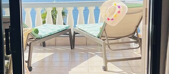 Sunny studio with breathtaking sea view from spacious terrace. VV-38-4-0088913