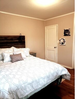 2 bedrooms, desk, iron/ironing board, free WiFi