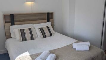 Family Room | 8 bedrooms, premium bedding, memory foam beds, desk