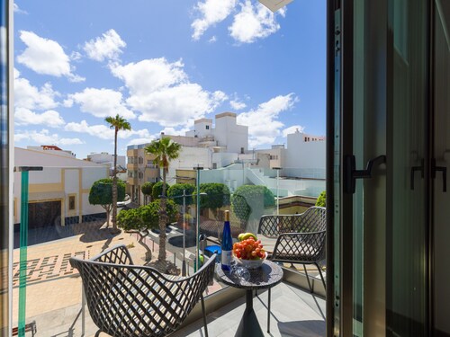 Apolo By CanariasGetaway