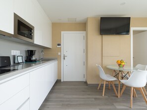 Fridge, microwave, coffee/tea maker, electric kettle