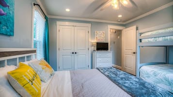 2 bedrooms, desk, iron/ironing board, travel cot