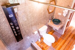 淋浴設備、風筒、提供毛巾、番梘