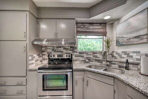 Maison, plusieurs lits, patio (644 Cypress Ridge) | Cuisine privée