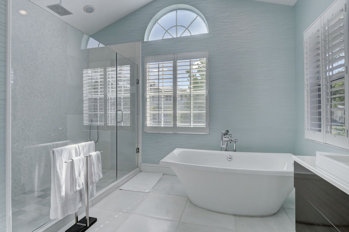 Photo 9 of Entertainer's Dream - Naples, FL