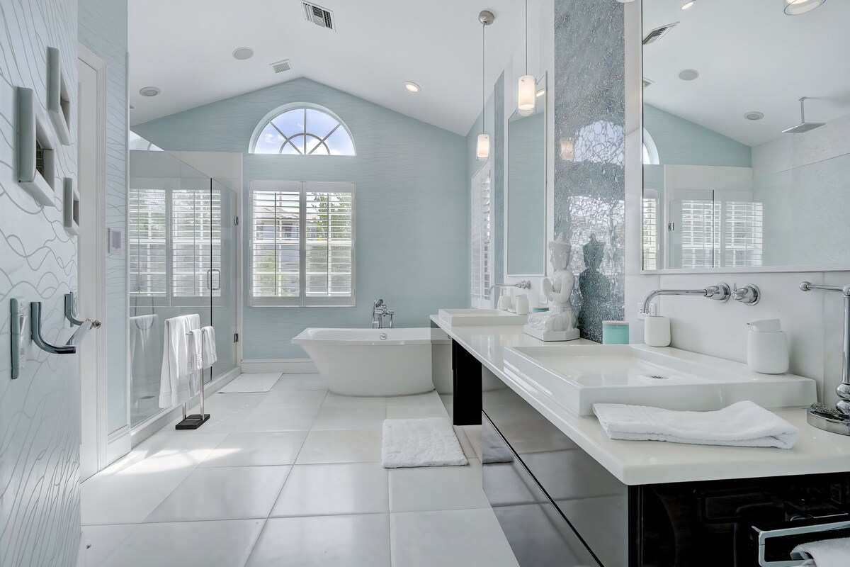 Photo 11 of Entertainer's Dream - Naples, FL