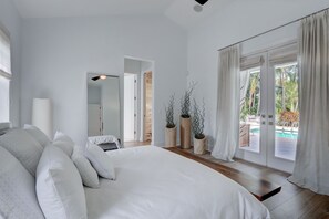 5 habitaciones, tabla de planchar con plancha, wifi y ropa de cama 