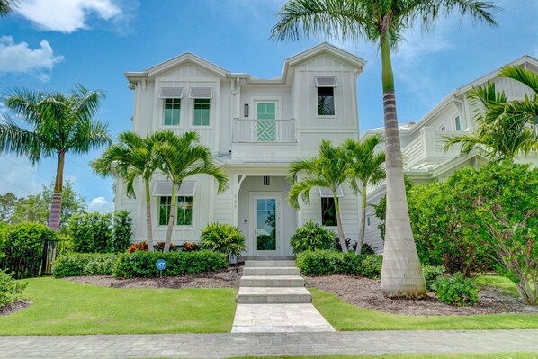 Exterior - The Sand Castle - Naples, FL (Naples)