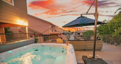 Luxury on Lake LBJ With Hot Tub Firepit & Boat Slip