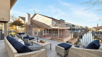 House, Multiple Beds, Hot Tub (307 Lucy Lane) | Terrace/patio