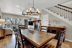 Condo, Multiple Beds, Pool Access (371 W Lincoln C216) | Dining