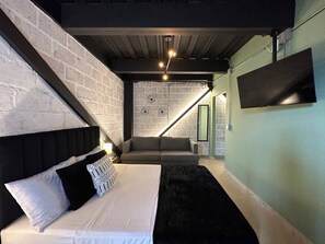 Apartment | 1 bedroom, individually decorated, individually furnished, desk - industry south tower in poblado 304 (Medellín)