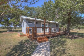 Exterior - Grey Haus Casita-peaceful Hill Country Views! (Fredericksburg)