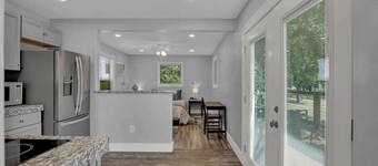 Grey Haus Casita-peaceful Hill Country Views!